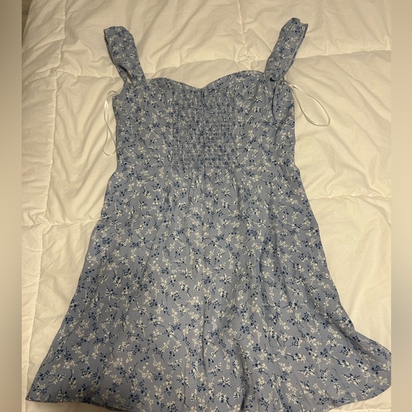 NWT Reformation Tanis Dress in Brooke Size 4. Still sold in stores. - Picture 8 of 8